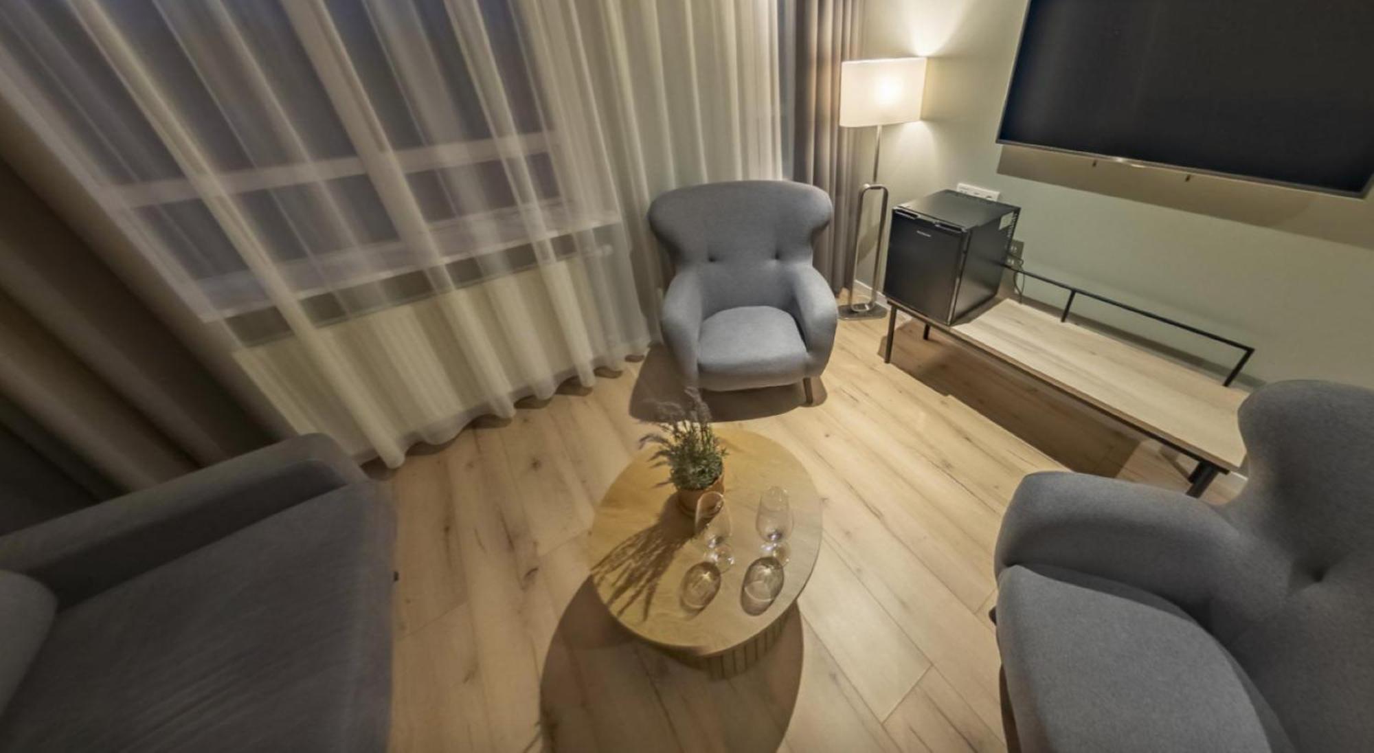 Hotel Varmaland Екстериор снимка